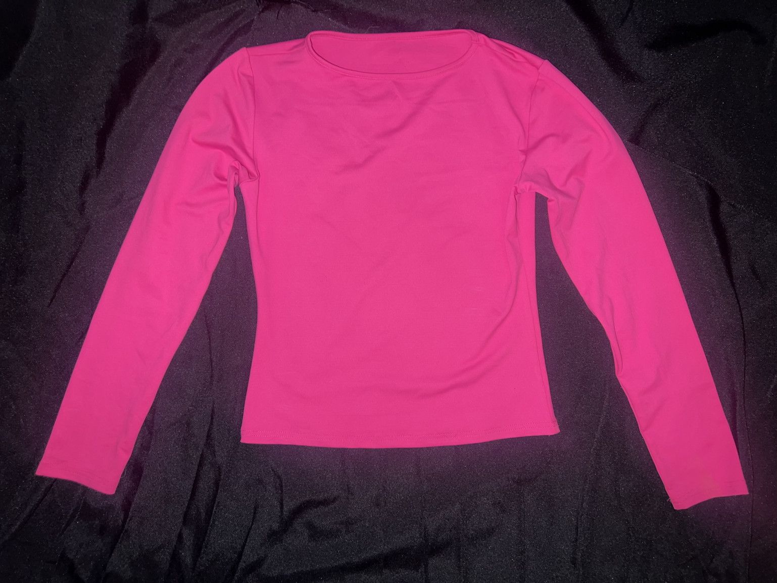 Cute hot pink long sleeve workout top