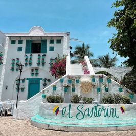 Sun Day in Santorini Colombia