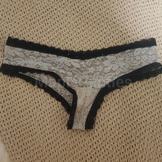 Lace white and black panties