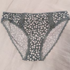 Green fullback panties with white flowers