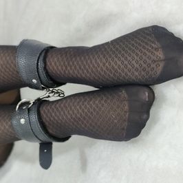 handcuffs feet