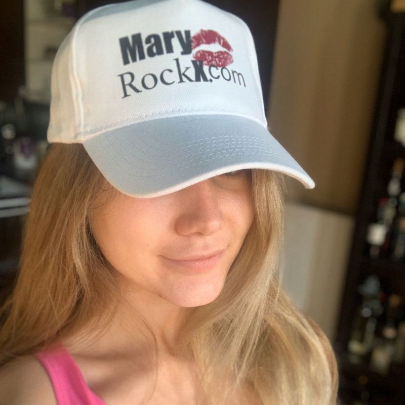 Mary Rocks clothers