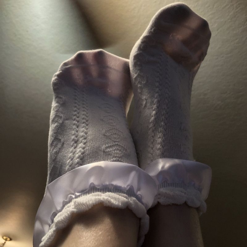 Cummy Dirty Lacey White Ankle Socks