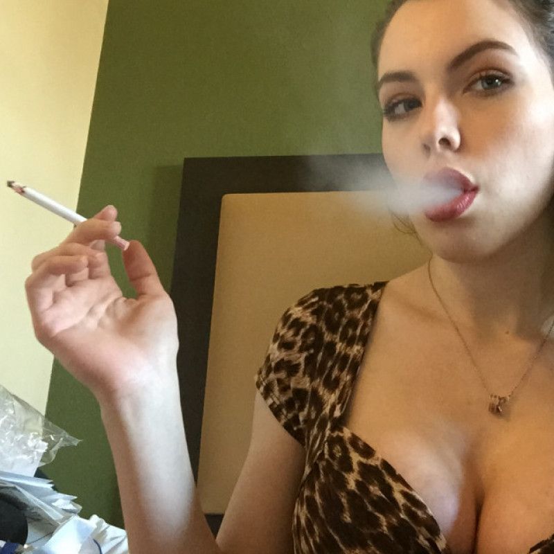 Smoking Virgina Slim 120 Cigarette Pics