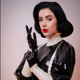 Short latex gloves