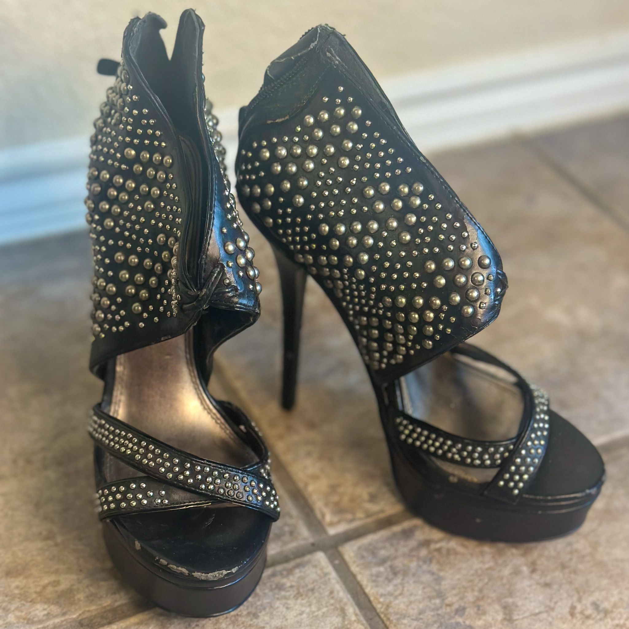 Extra worn club heels!