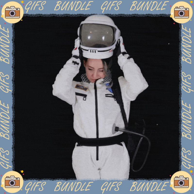 GIF BUNDLE ASTRONAUT