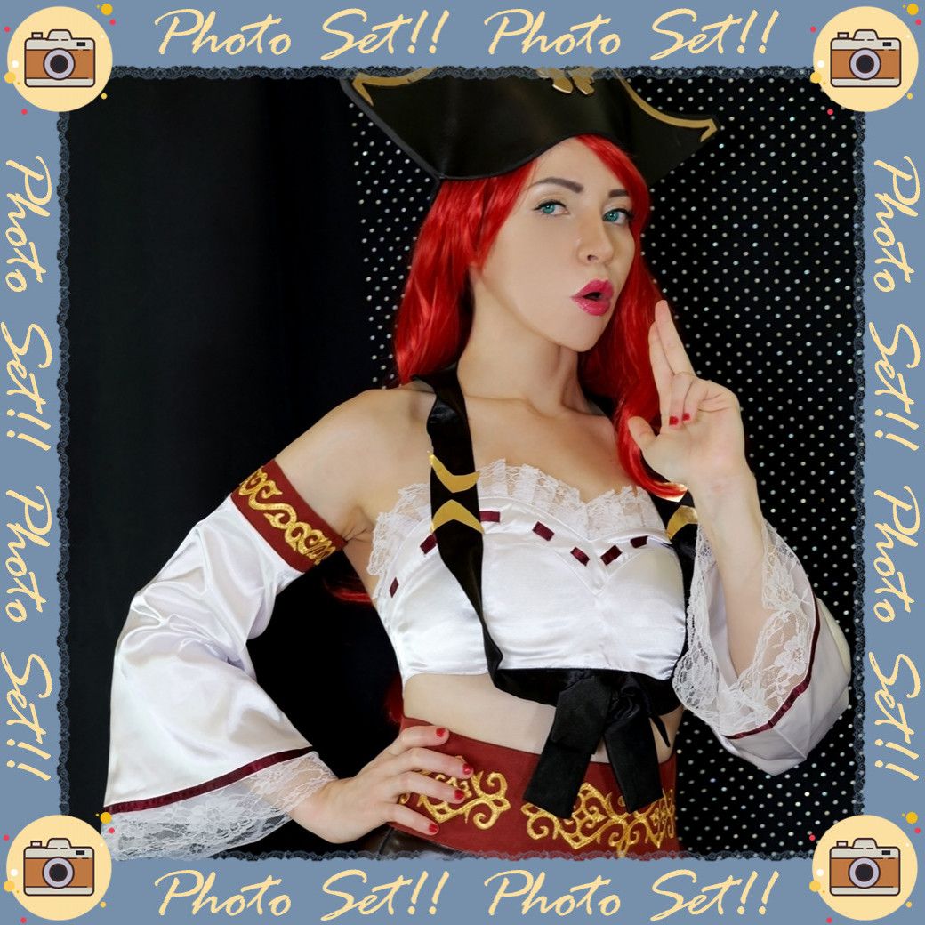 Miss Fortune Cosplay Photo Set