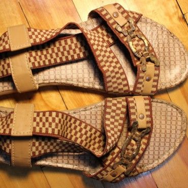 Used sandals