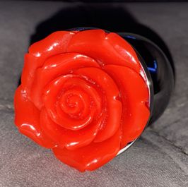 Red rose butt plug