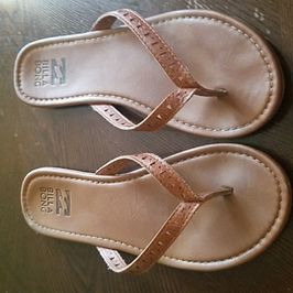 Size 7 womens flipflop