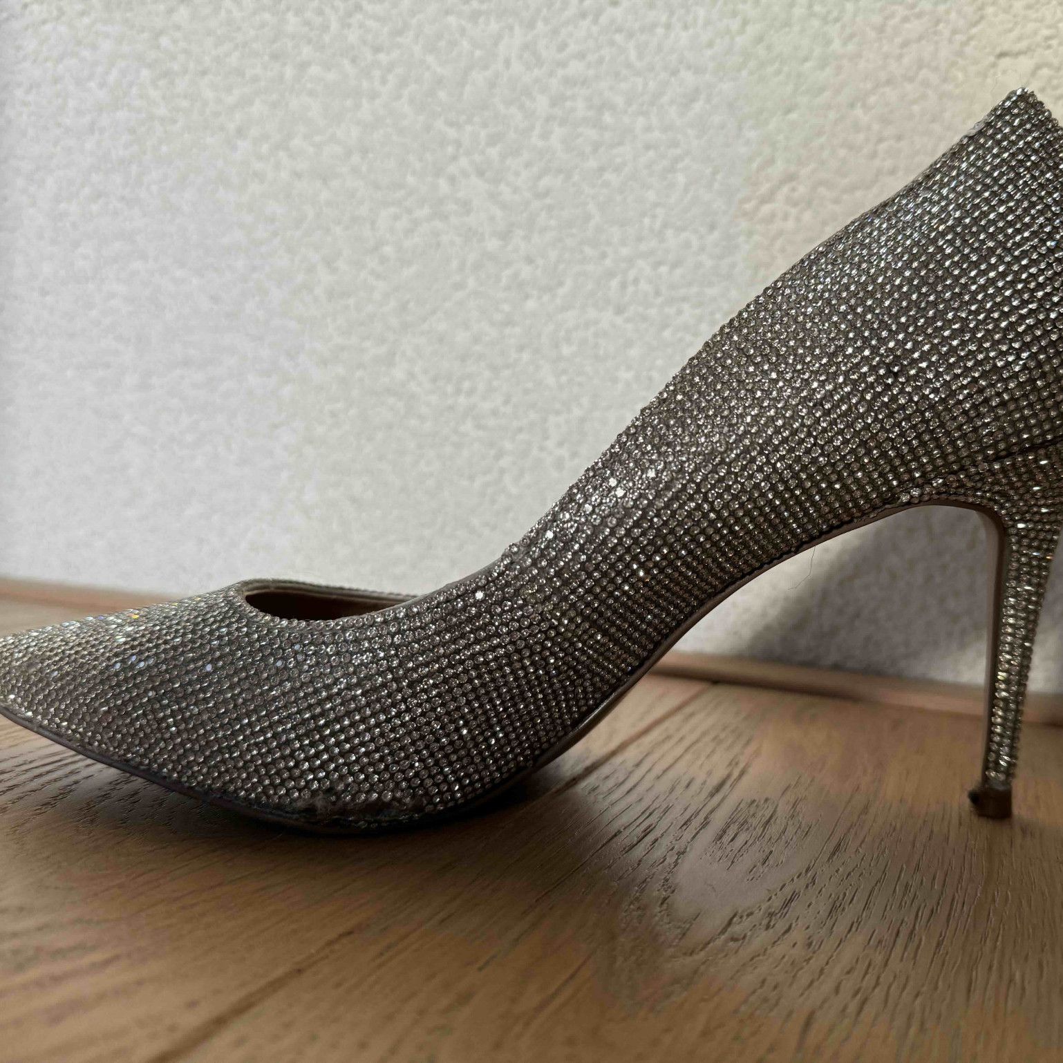 Steve Madden High Heels: Well Worn Ready for a New Home