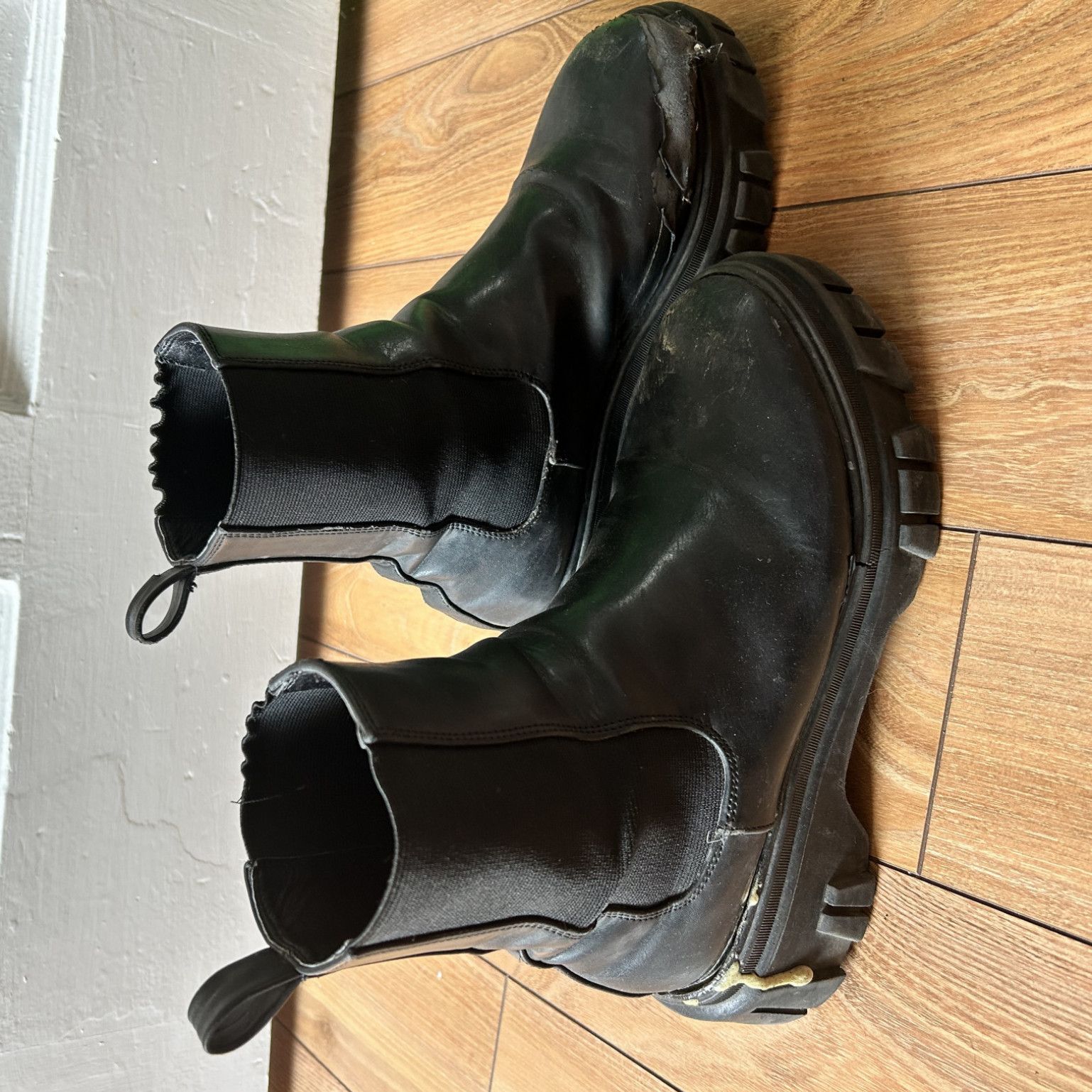 Destroyed Black Fashion Thick Soled Boots