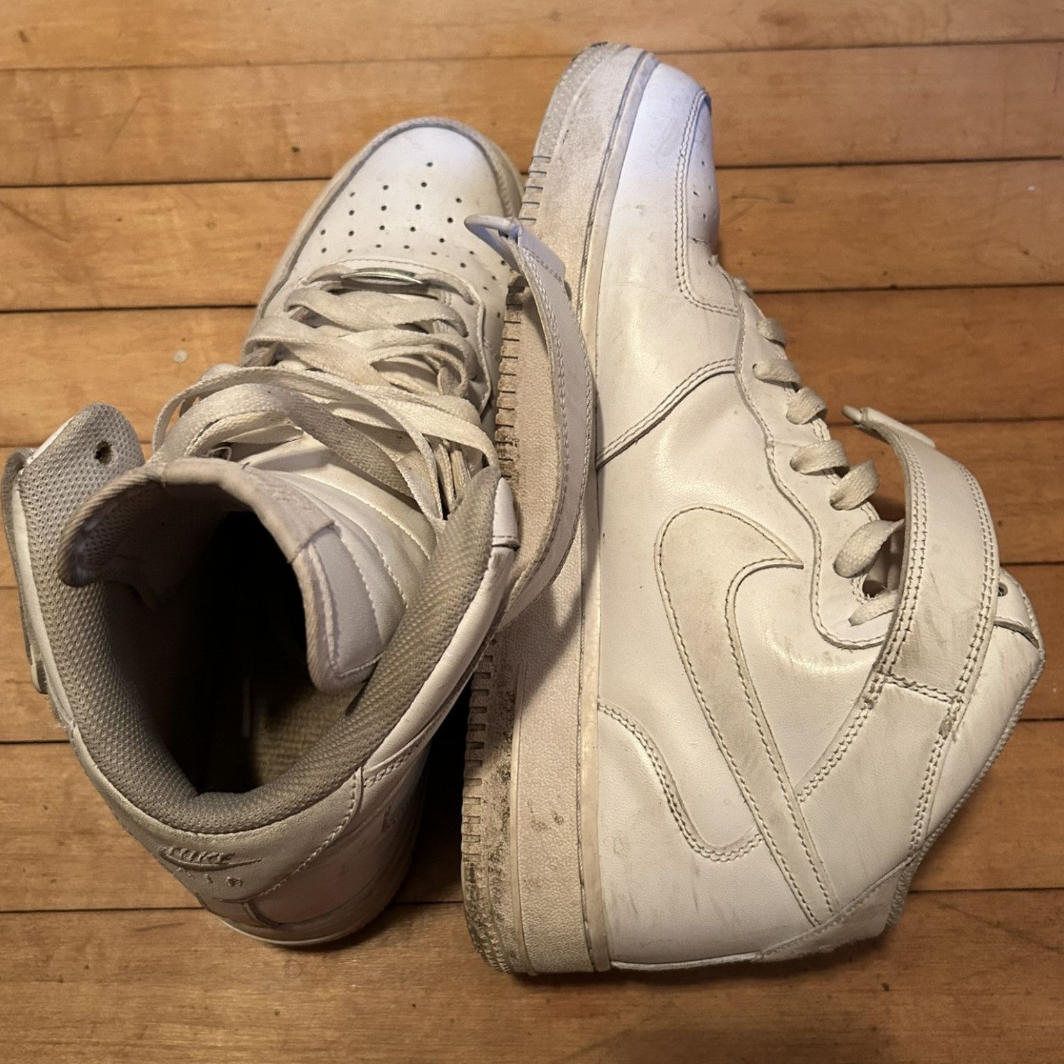 My old white size 10 5 mens  hightop velcro AF1s