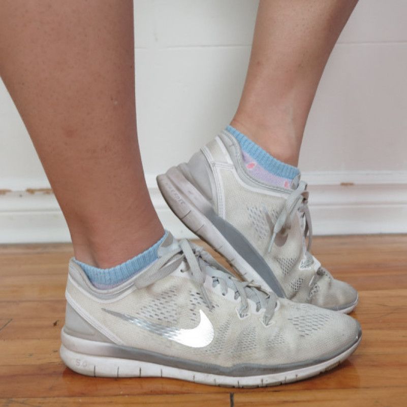 Super Dirty White Nike Free TR Sneakers