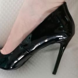 Sexy shiny heels