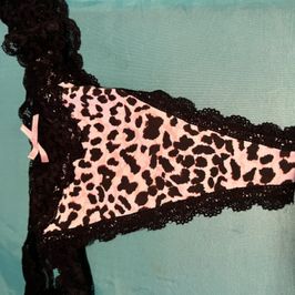 Leopard thong