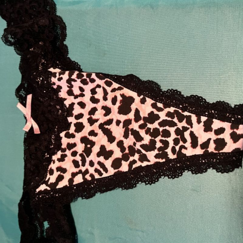 Leopard thong