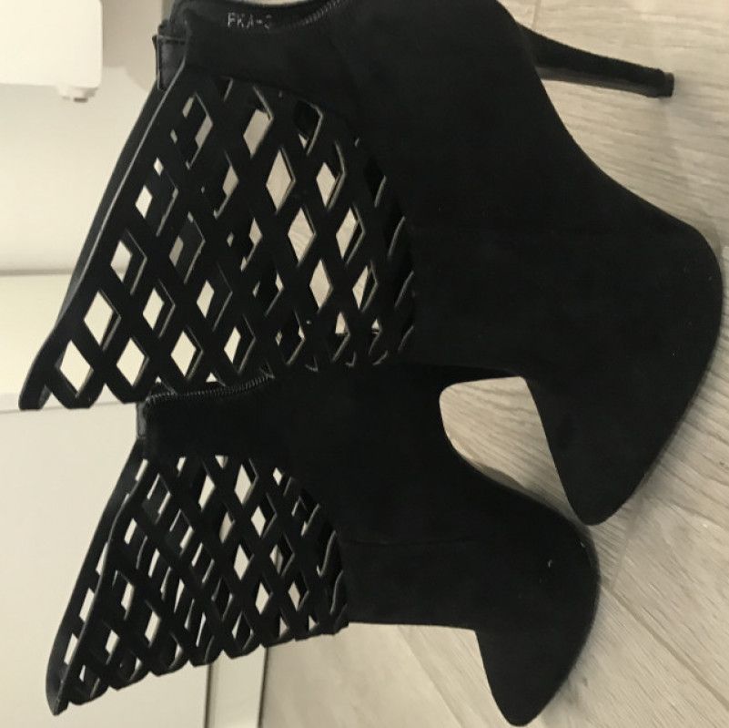 Ankle boots