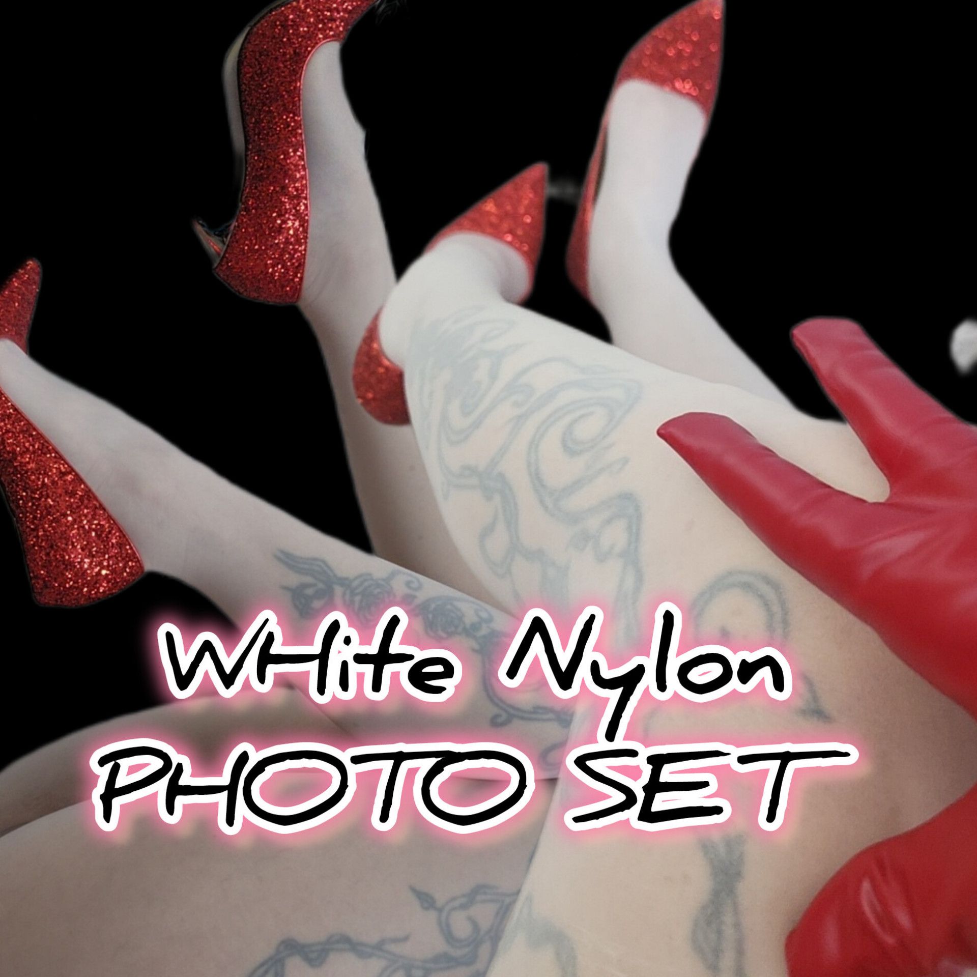 WHITE NYLON PHOTO SET WITH CLIP