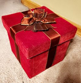 VALENTINES DAY GIFT BOX