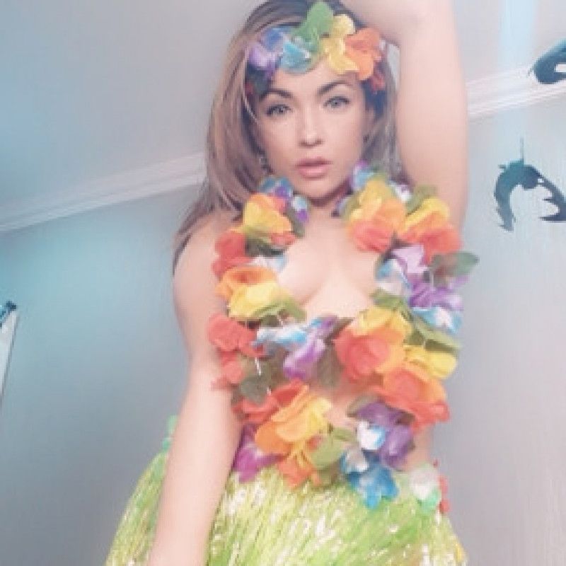 HAWAIIAN GIRL COSTUME