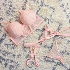 pink lace underwire lingerie set