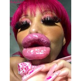 38 Pics: Mega Lips Tiny Pop 3