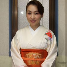 Japanese woman in kimono name: Miti