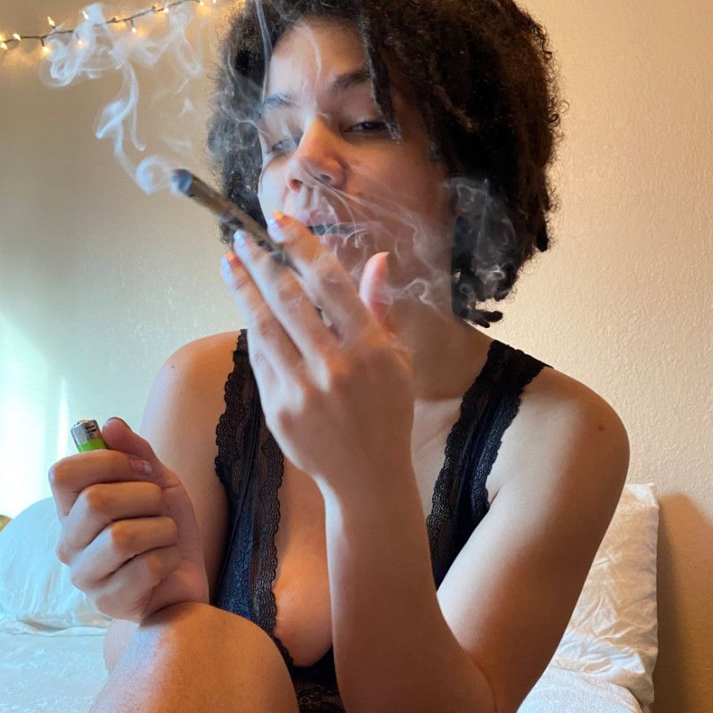 Sexy birthday smoking photoset