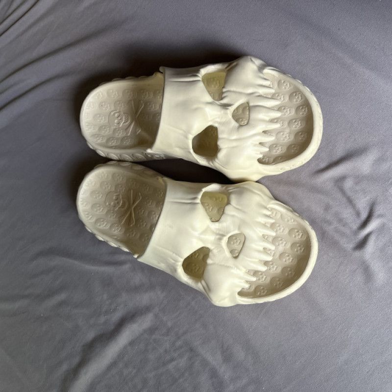 Skull Slides