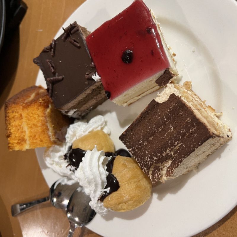 Pay me dessert in buffet