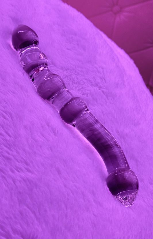 anal glass toy pink Freya hot