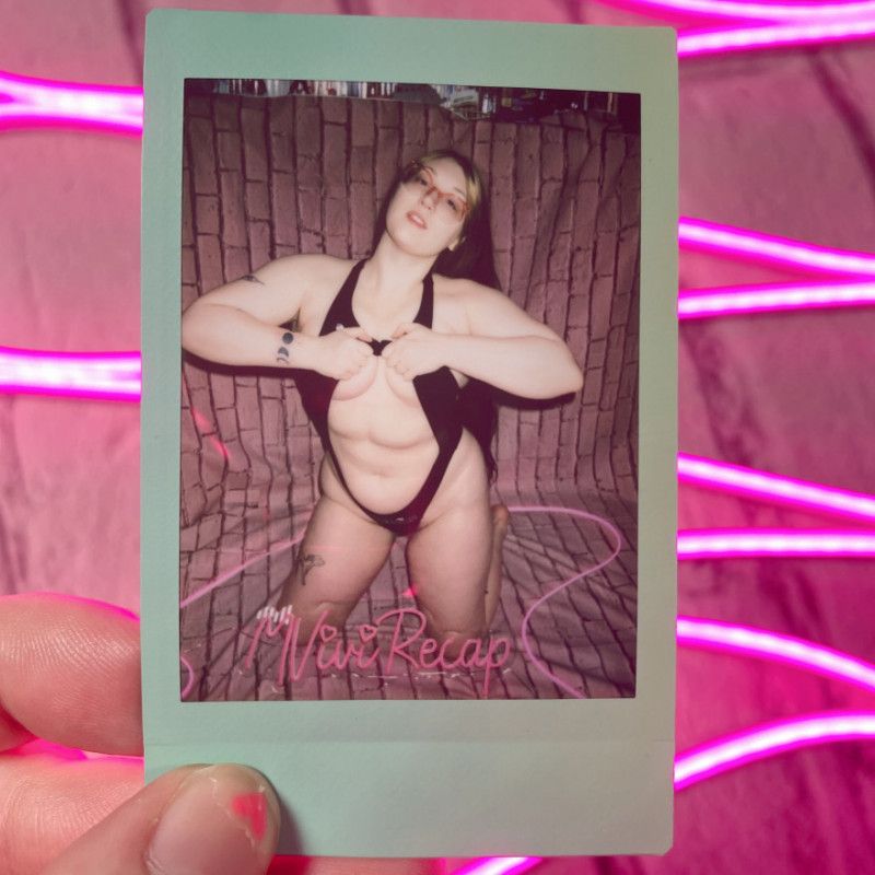 UnderBoob 4 MViviRecap Polaroid