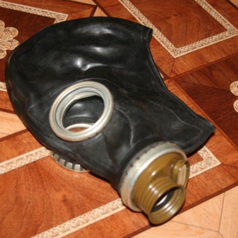 Fetish gasmask