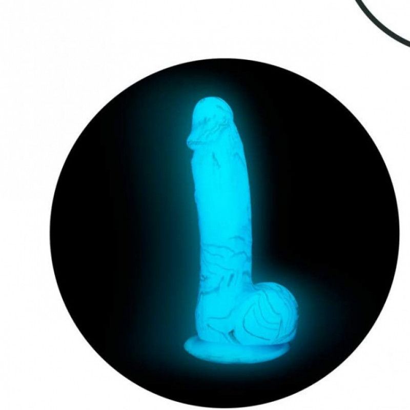 GLOW in the Dark Dildo