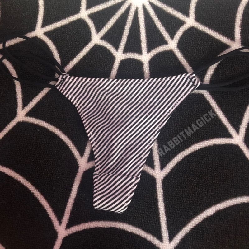 STRIPED THONG