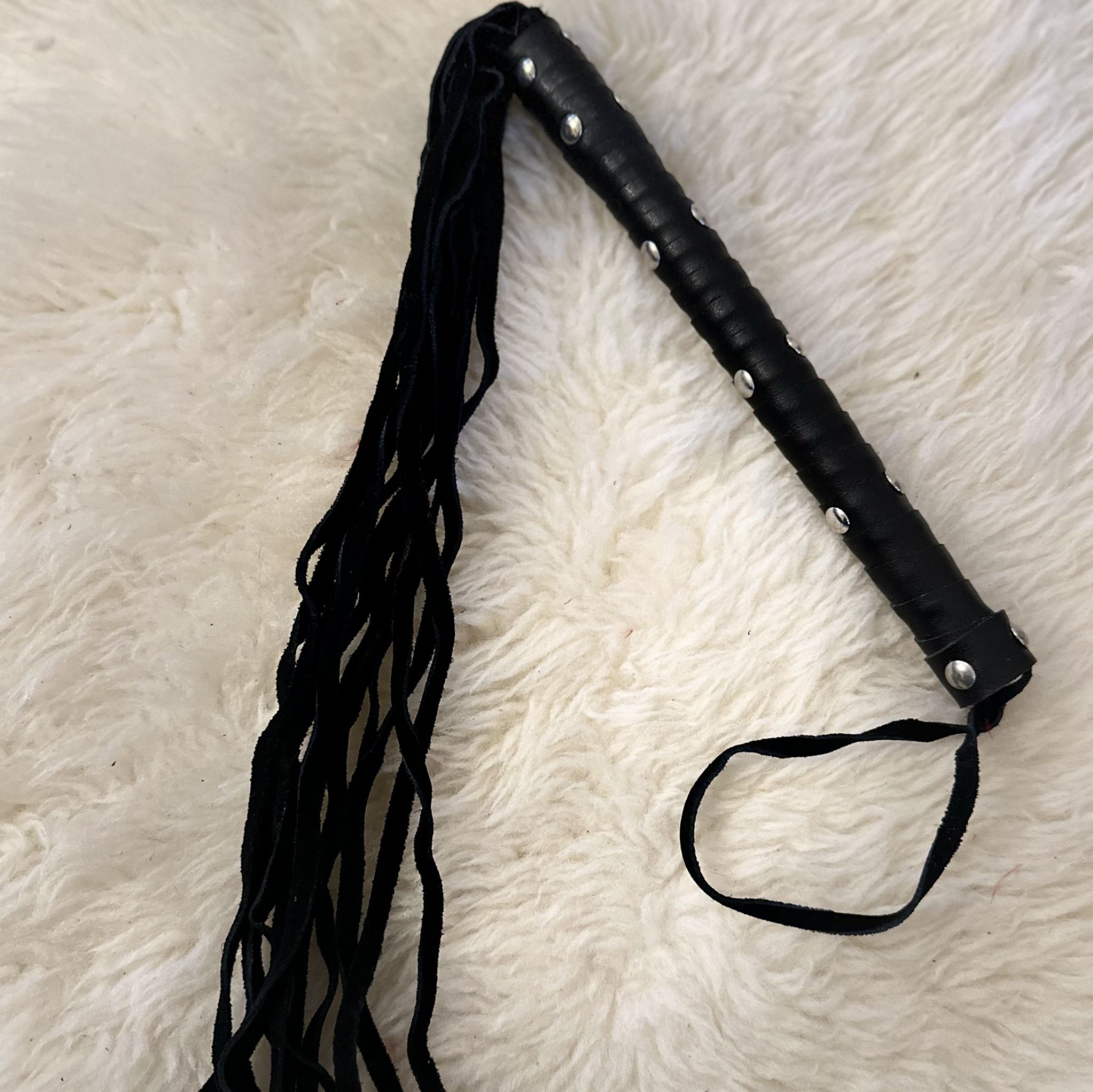 Leather whip