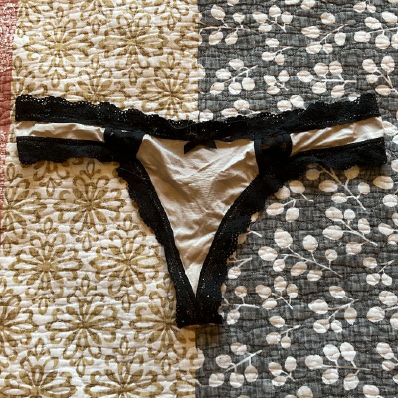 Used black and white Victoria secret thong L