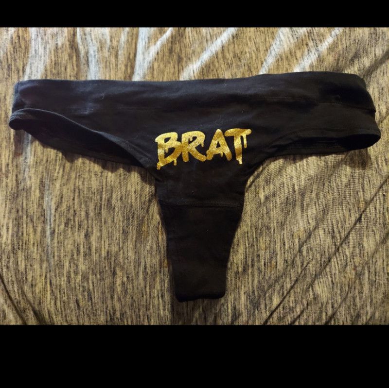 XL brat thong