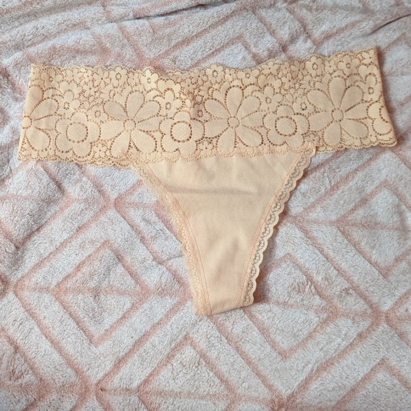 Flower Lace Thong