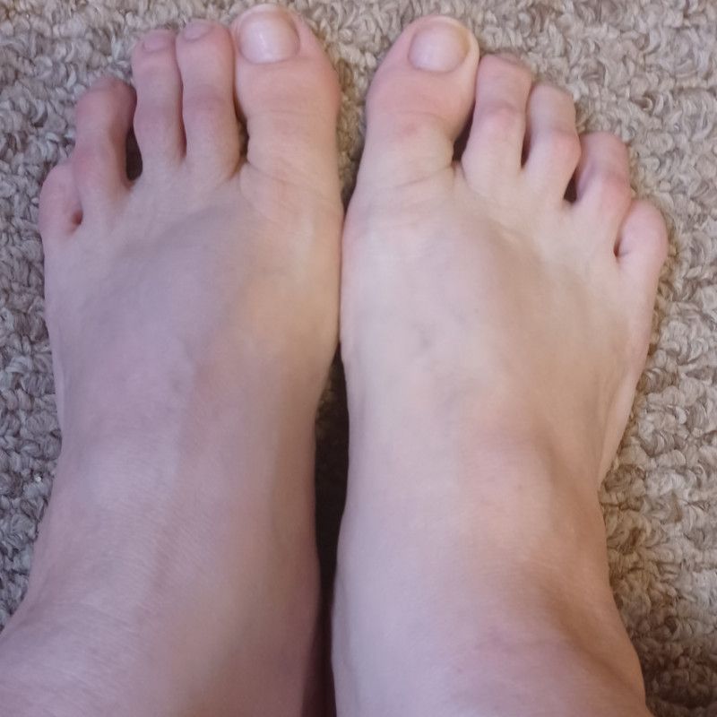 BBW Feet Bare