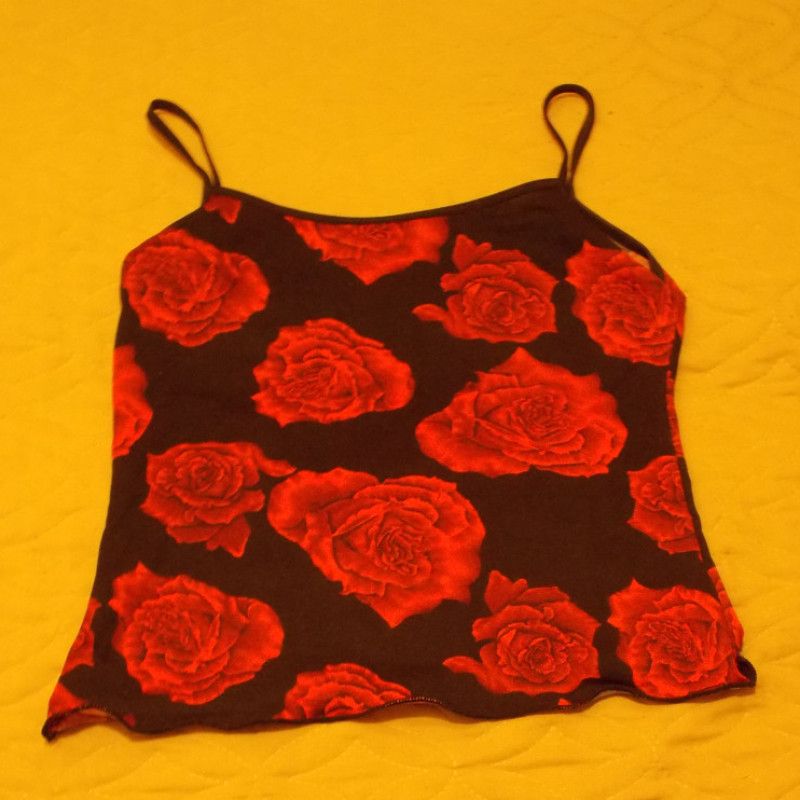 Tshirt with red rose