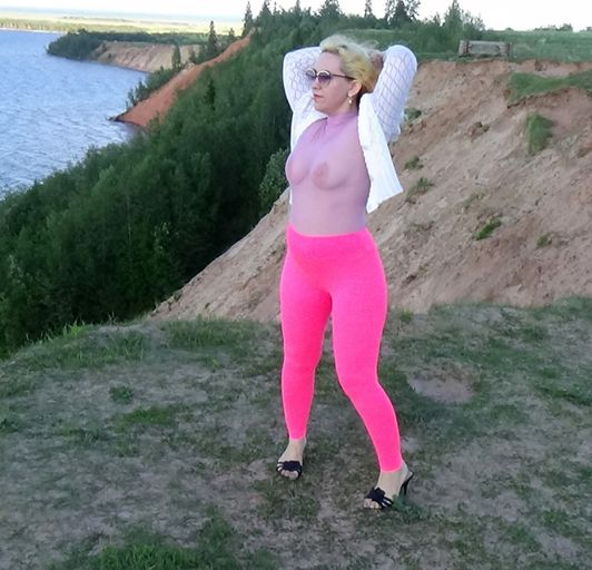 Pink leggings Nylon boobs