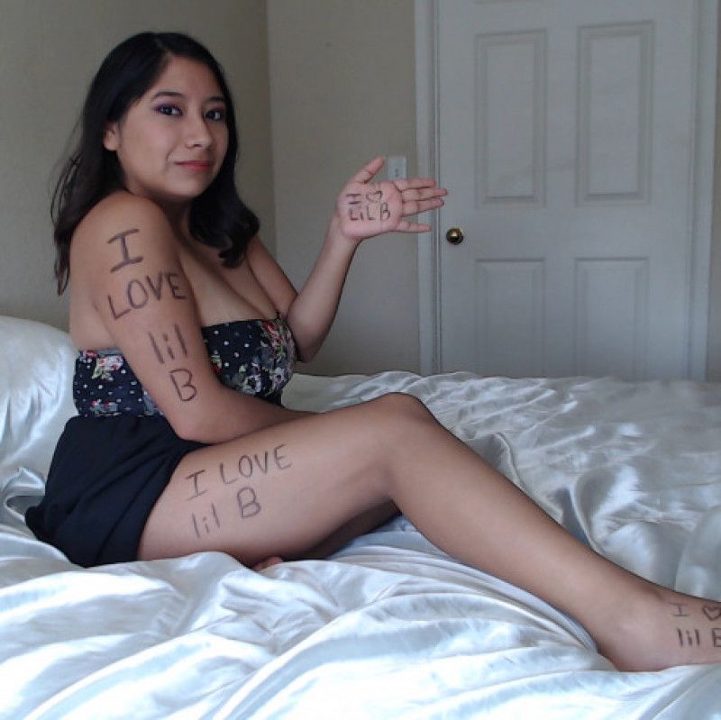 Full Body or partial Fan sign