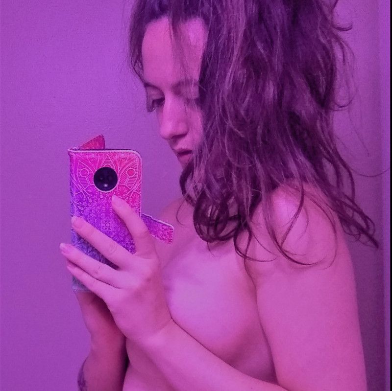 Nude and Semi Nude Bathroom Selfies