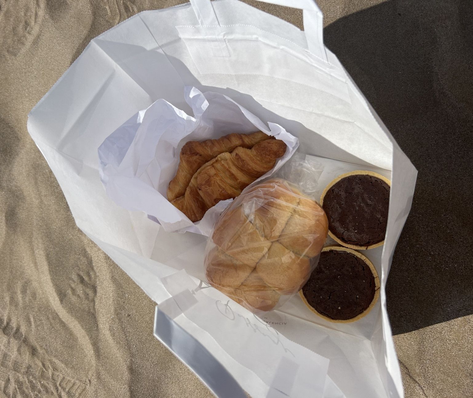 Breakfast on the beach