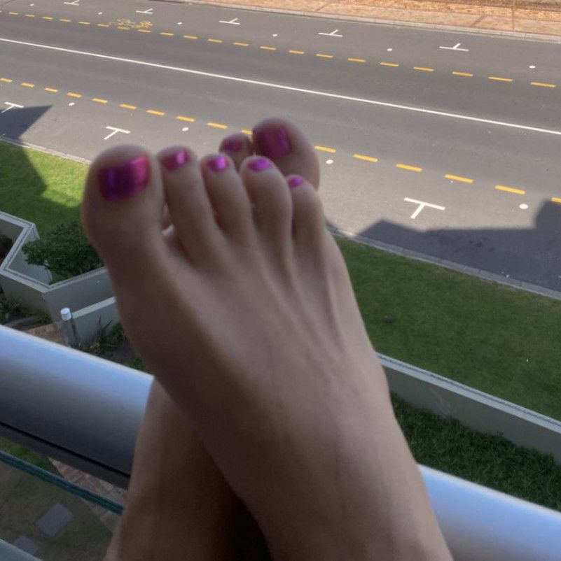 Outdoor feet