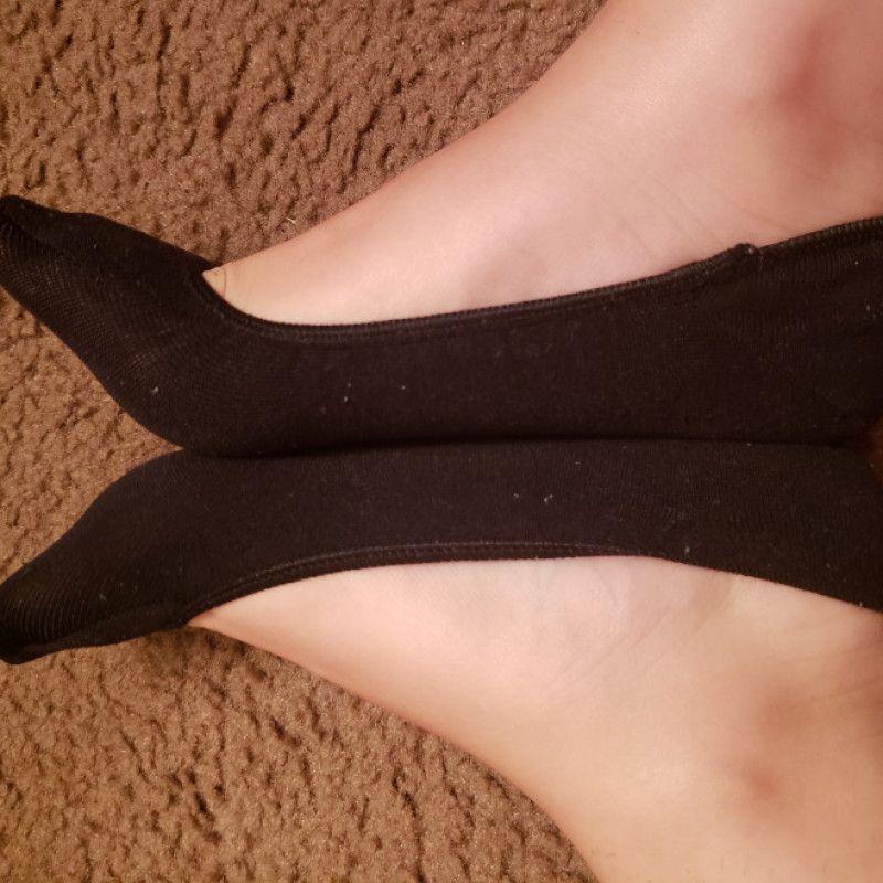 Black no show socks