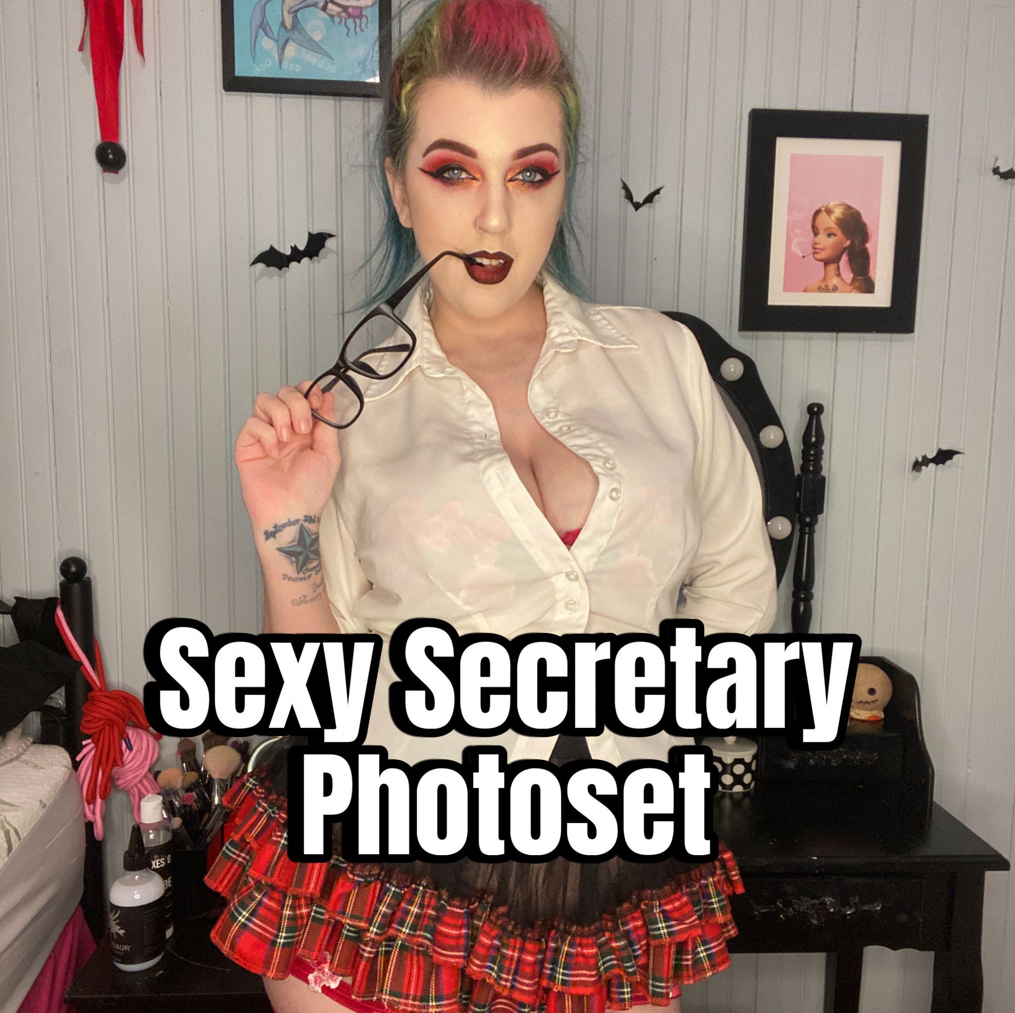 Sexy Secretary Strip Photoset